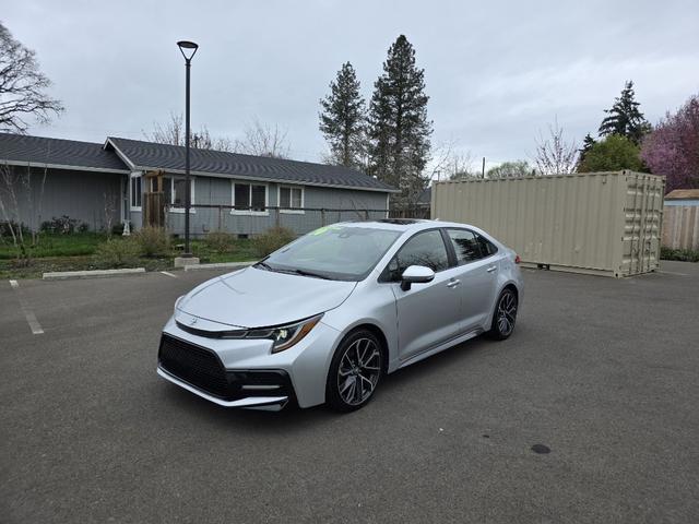 Gray 2020 Toyota Corolla SE FWD Sedan Front-Wheel Drive 6-Speed Manual