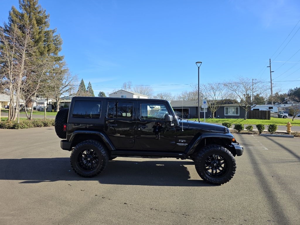Jeep Wrangler 4WD 4dr Sahara 2016