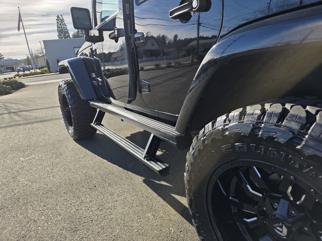 Jeep Wrangler 4WD 4dr Sahara 2016