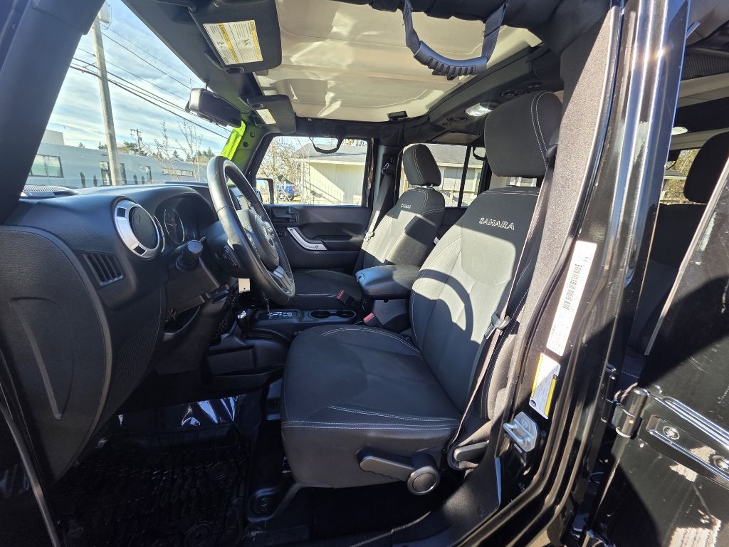 Jeep Wrangler 4WD 4dr Sahara 2016