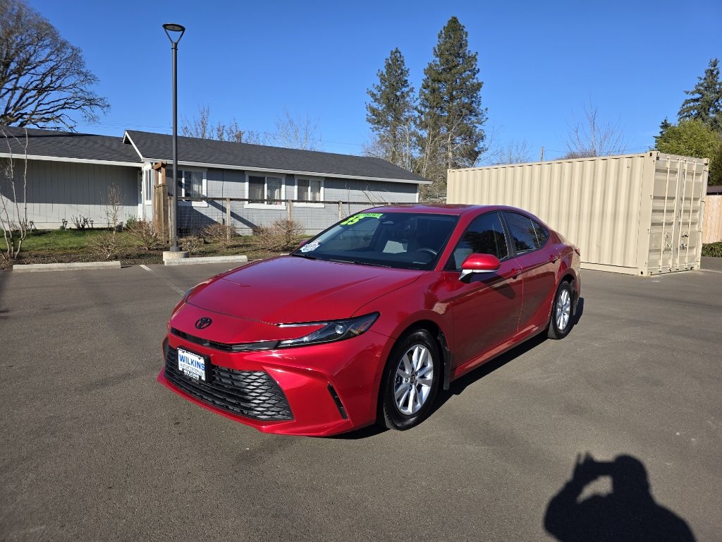 2025 Toyota Camry Hybrid 