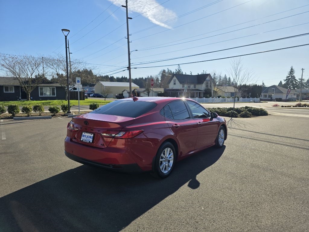 Toyota Camry Hybrid  2025