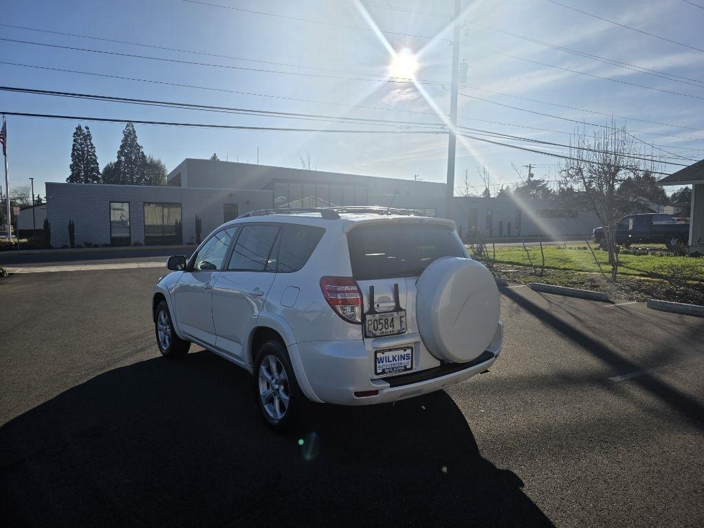Toyota RAV4 FWD 4dr 4-cyl 4-Spd AT Ltd (Natl) 2011