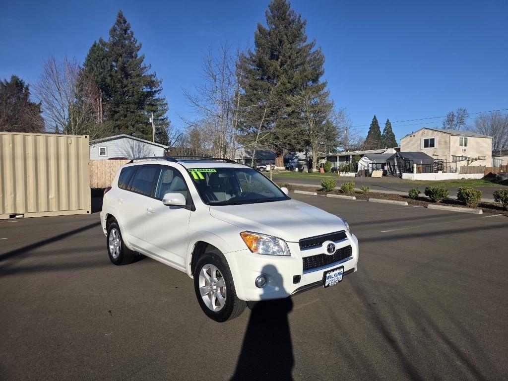 Toyota RAV4 FWD 4dr 4-cyl 4-Spd AT Ltd (Natl) 2011