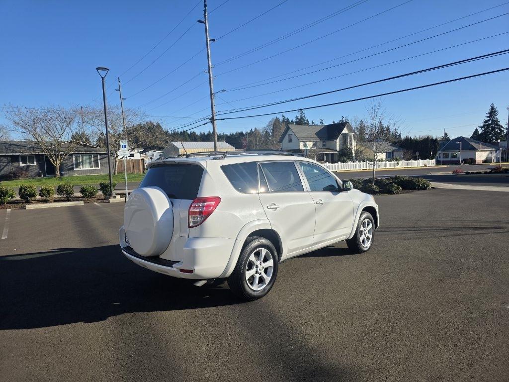 Toyota RAV4 FWD 4dr 4-cyl 4-Spd AT Ltd (Natl) 2011