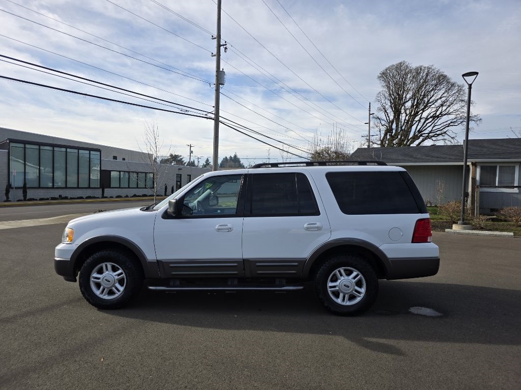 Ford Expedition 5.4L XLT 4WD 2005