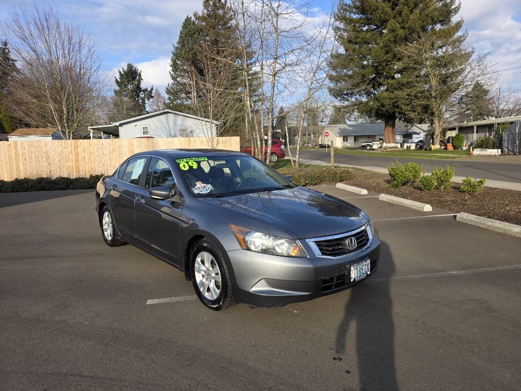 Honda Accord 4dr I4 Auto LX-P 2009