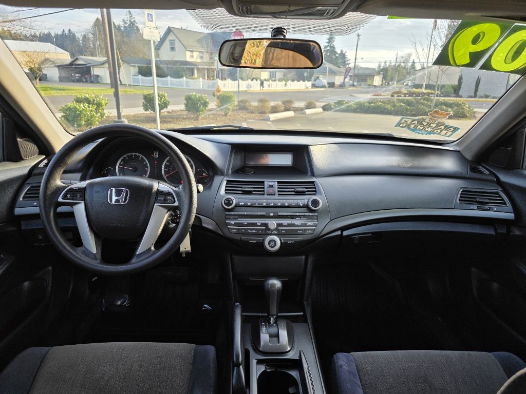 Honda Accord 4dr I4 Auto LX-P 2009