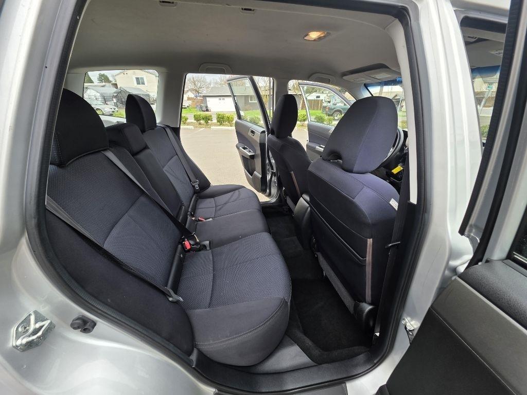 Subaru Forester 4dr Auto 2.5X w/Alloy Wheel Value Pkg 2011