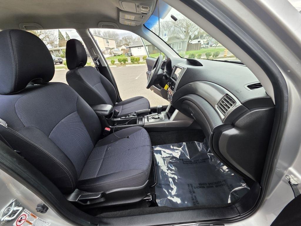 Subaru Forester 4dr Auto 2.5X w/Alloy Wheel Value Pkg 2011