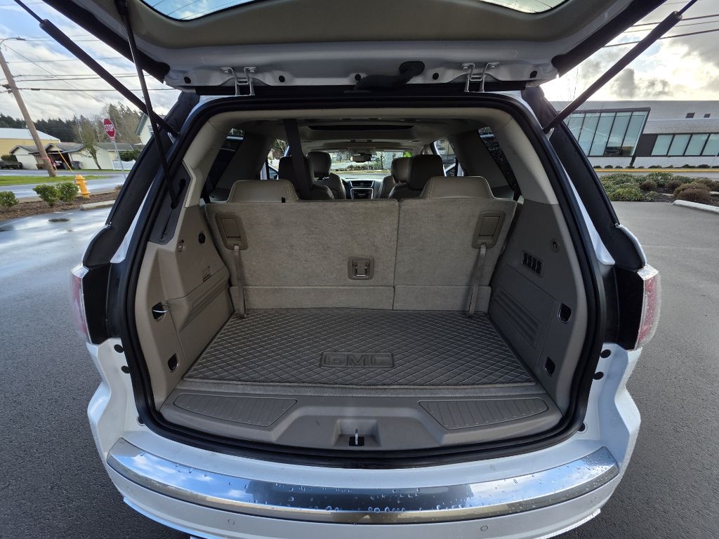 GMC Acadia AWD 4dr Denali 2016