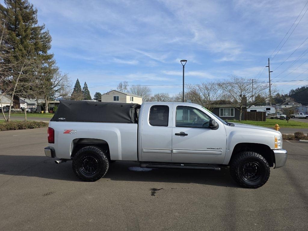 Chevrolet Silverado 1500 4WD Ext Cab 143.5" LT 2013