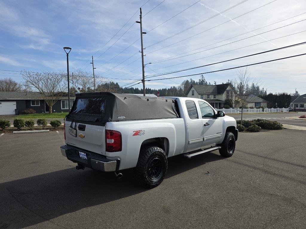Chevrolet Silverado 1500 4WD Ext Cab 143.5" LT 2013