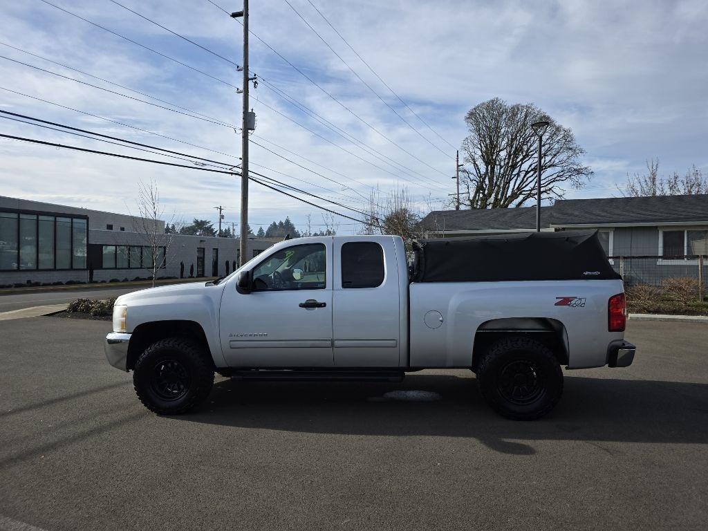Chevrolet Silverado 1500 4WD Ext Cab 143.5" LT 2013