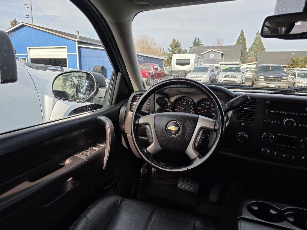 Chevrolet Silverado 1500 4WD Ext Cab 143.5" LT 2013