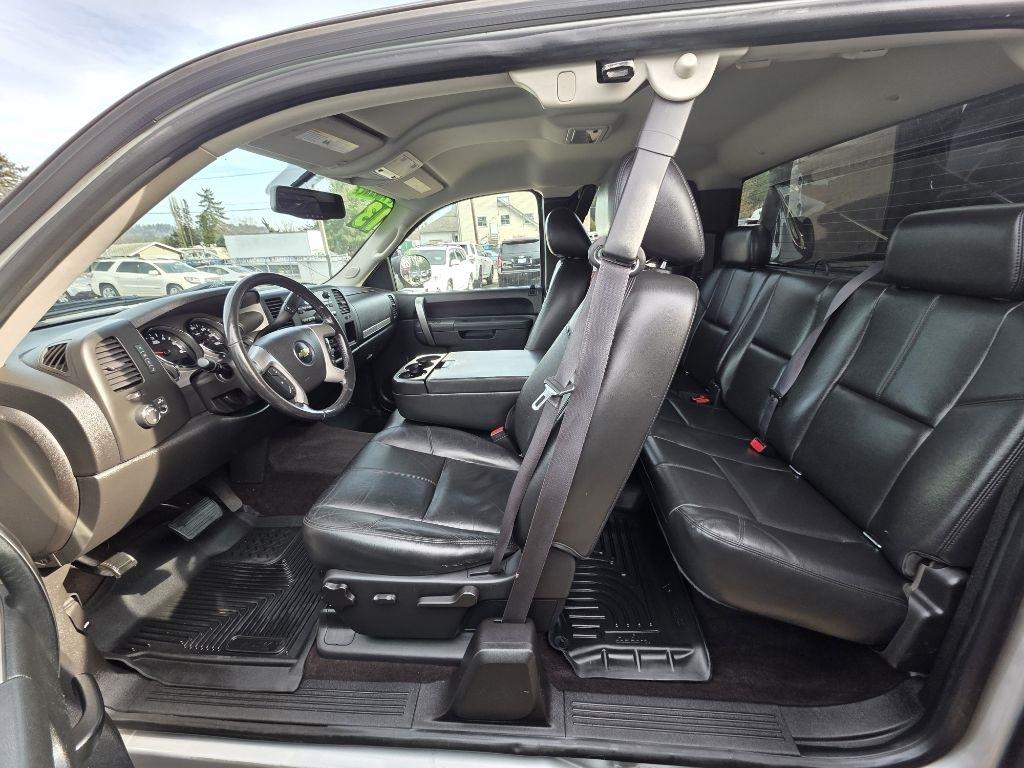 Chevrolet Silverado 1500 4WD Ext Cab 143.5" LT 2013