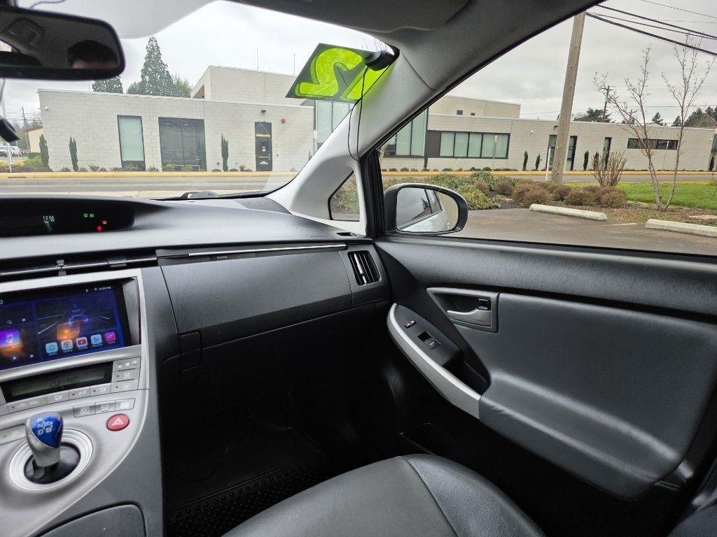 Toyota Prius 5dr HB Three (Natl) 2012