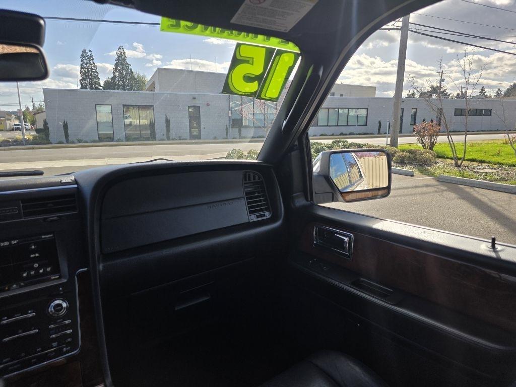 Lincoln Navigator 4WD 4dr 2015