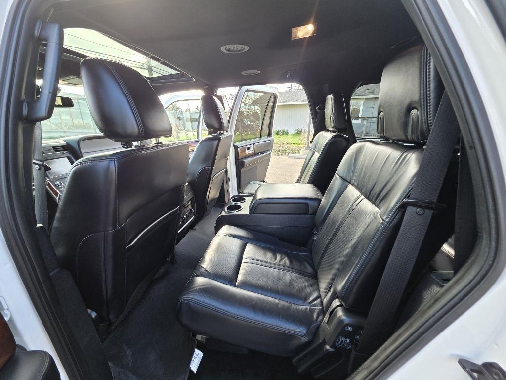 Lincoln Navigator 4WD 4dr 2015