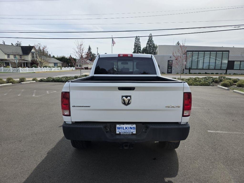 RAM 1500 4WD Crew Cab 140.5" Outdoorsman 2014