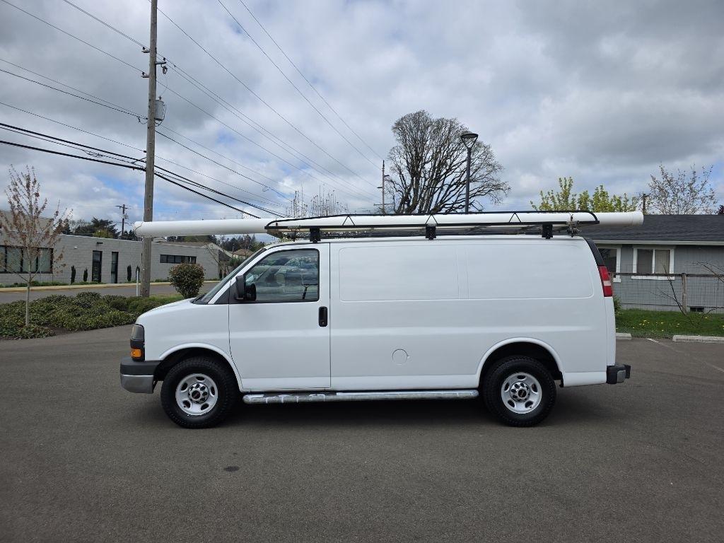 GMC Savana Cargo Van RWD 2500 135" 2014