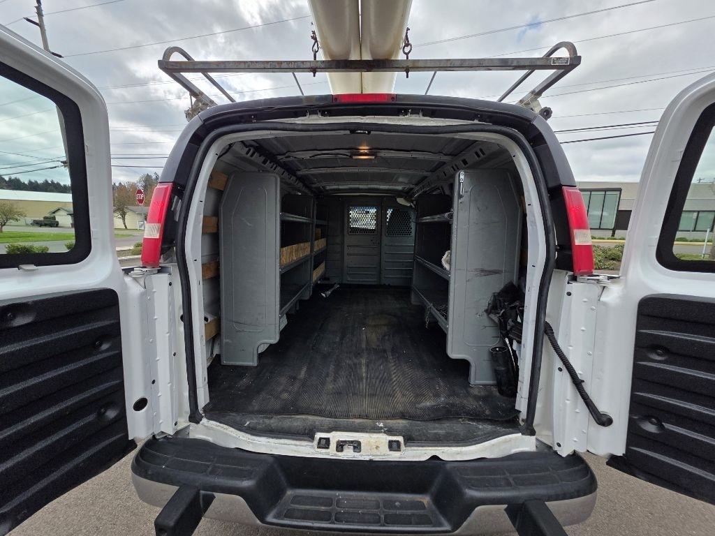GMC Savana Cargo Van RWD 2500 135" 2014