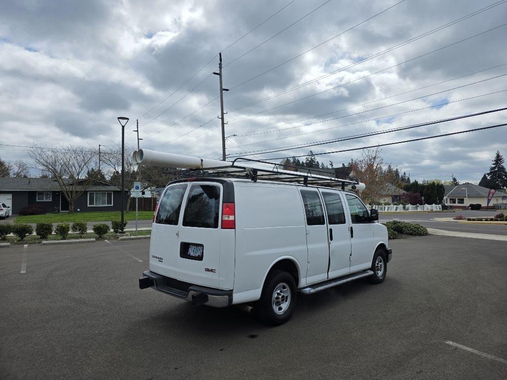 GMC Savana Cargo Van RWD 2500 135" 2014