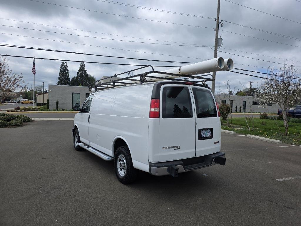 GMC Savana Cargo Van RWD 2500 135" 2014