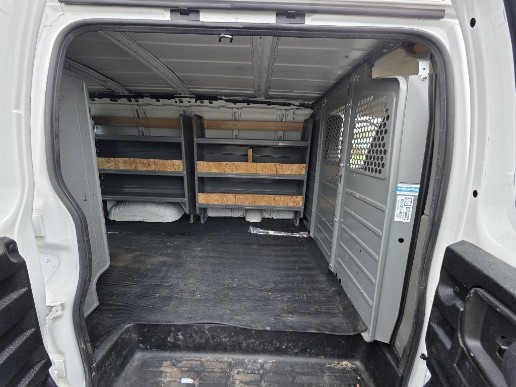 GMC Savana Cargo Van RWD 2500 135" 2014