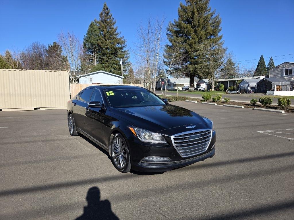 Hyundai Genesis 4dr Sdn V8 5.0L RWD 2015