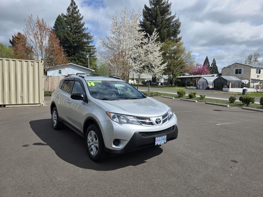 Toyota RAV4 AWD 4dr LE (Natl) 2014