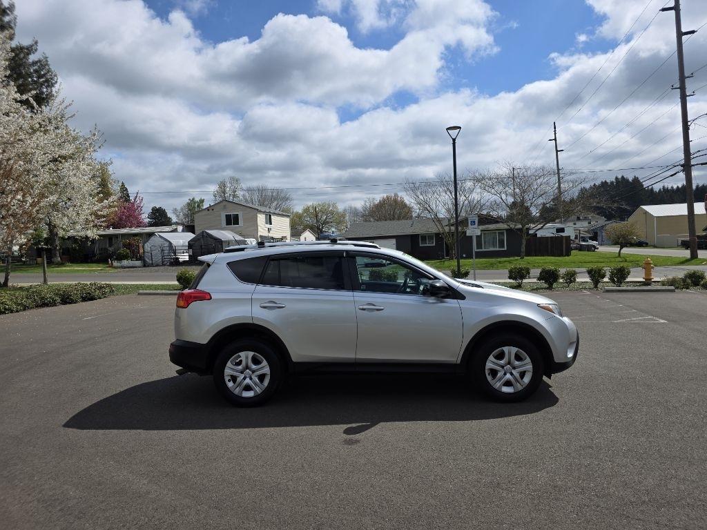 Toyota RAV4 AWD 4dr LE (Natl) 2014
