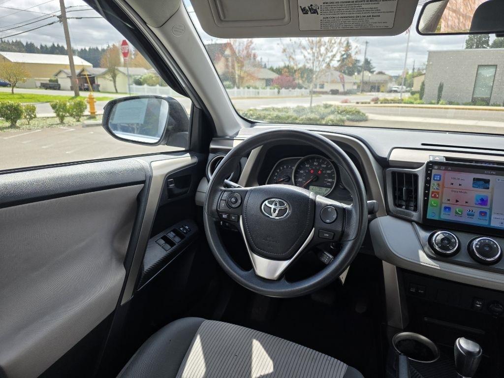 Toyota RAV4 AWD 4dr LE (Natl) 2014