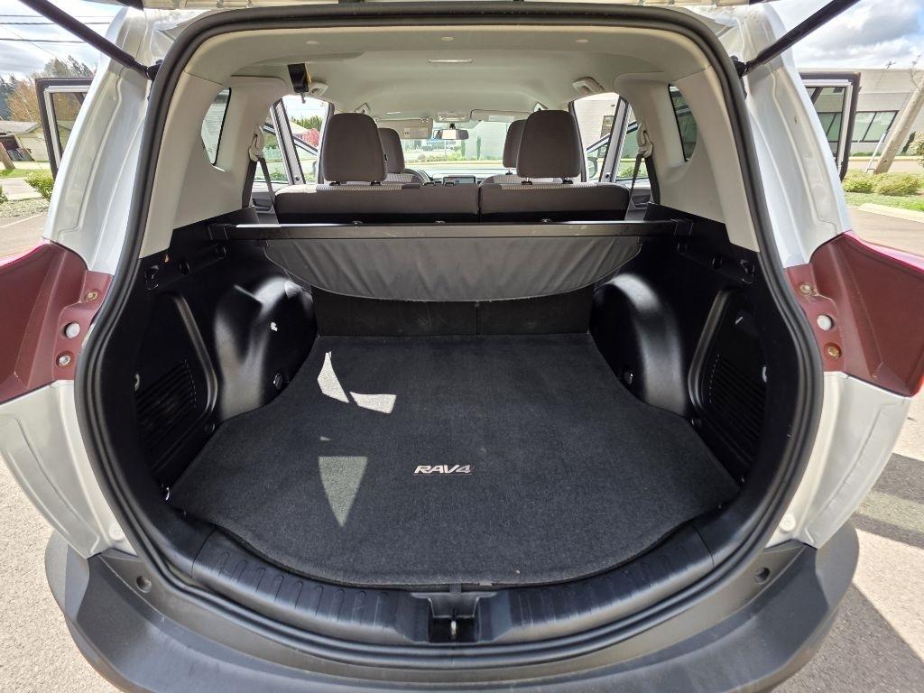 Toyota RAV4 AWD 4dr LE (Natl) 2014