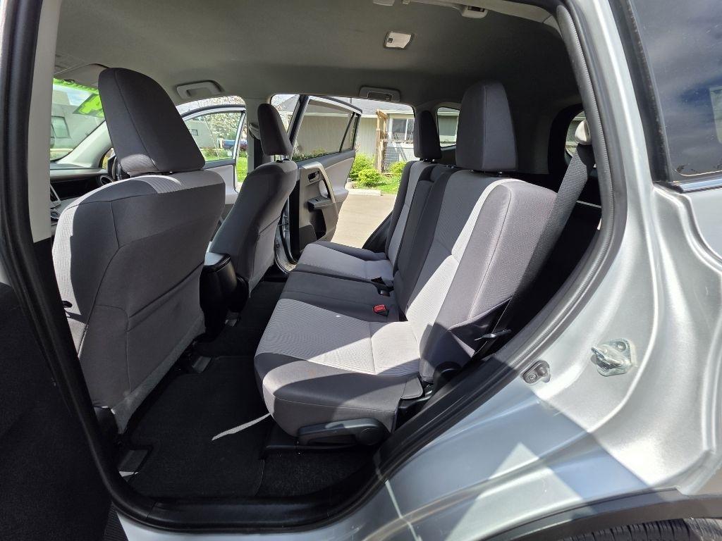 Toyota RAV4 AWD 4dr LE (Natl) 2014