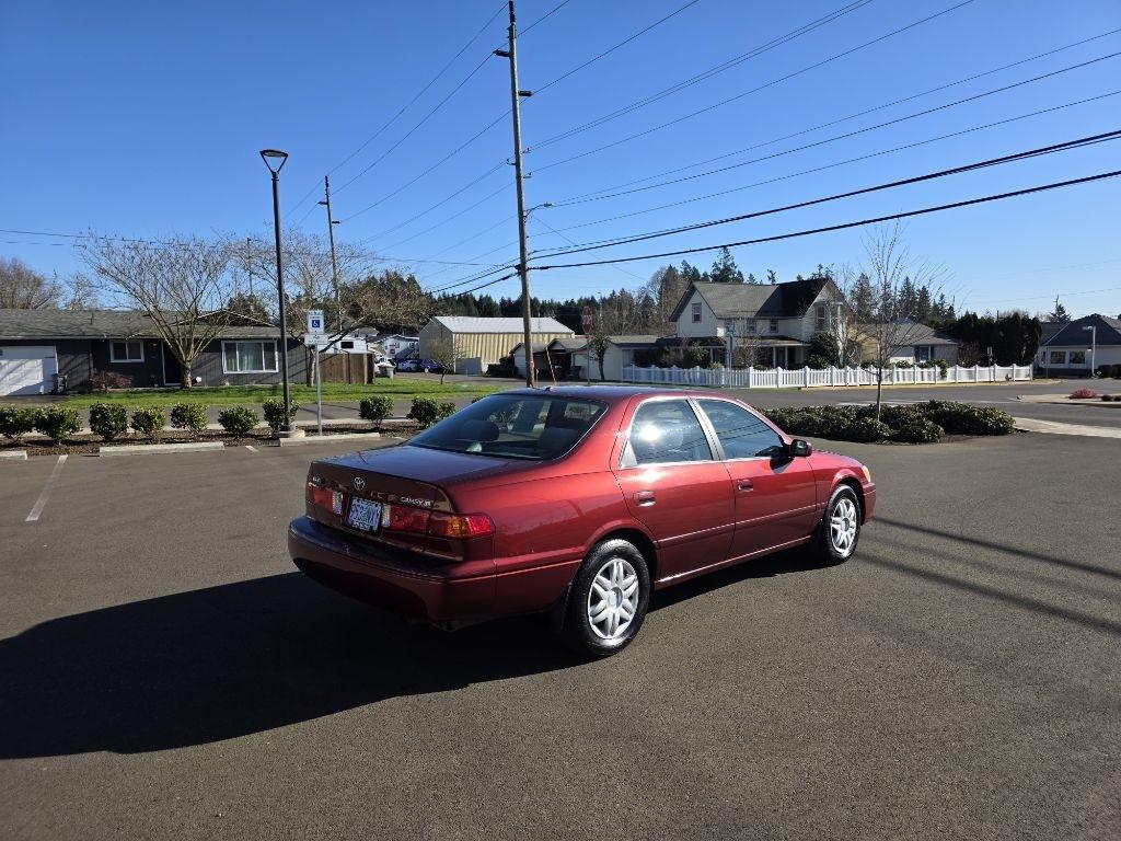 Toyota Camry 4dr Sdn XLE Auto (Natl) 2001
