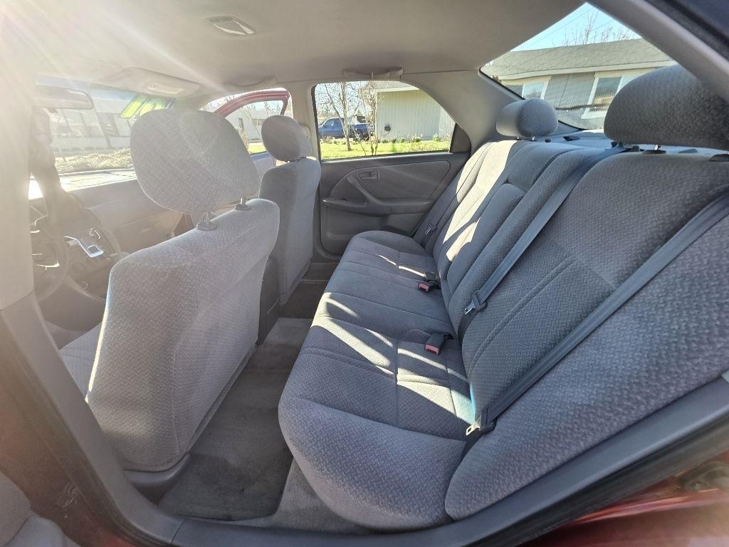 Toyota Camry 4dr Sdn XLE Auto (Natl) 2001