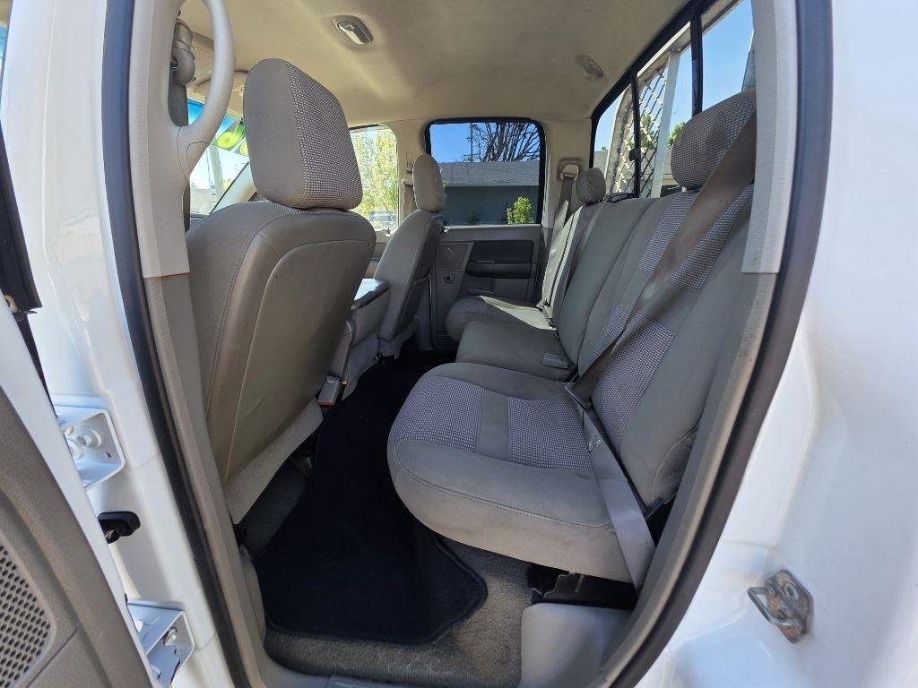 Dodge Ram 2500 4dr Quad Cab 160.5 4WD SLT 2006