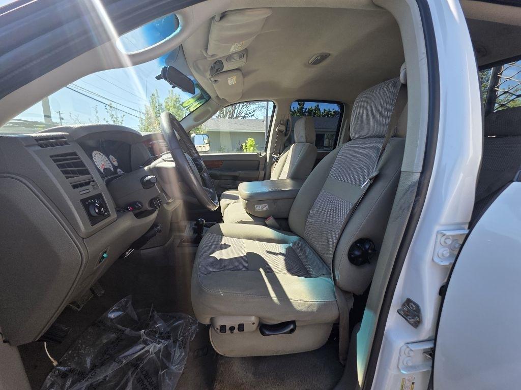 Dodge Ram 2500 4dr Quad Cab 160.5 4WD SLT 2006