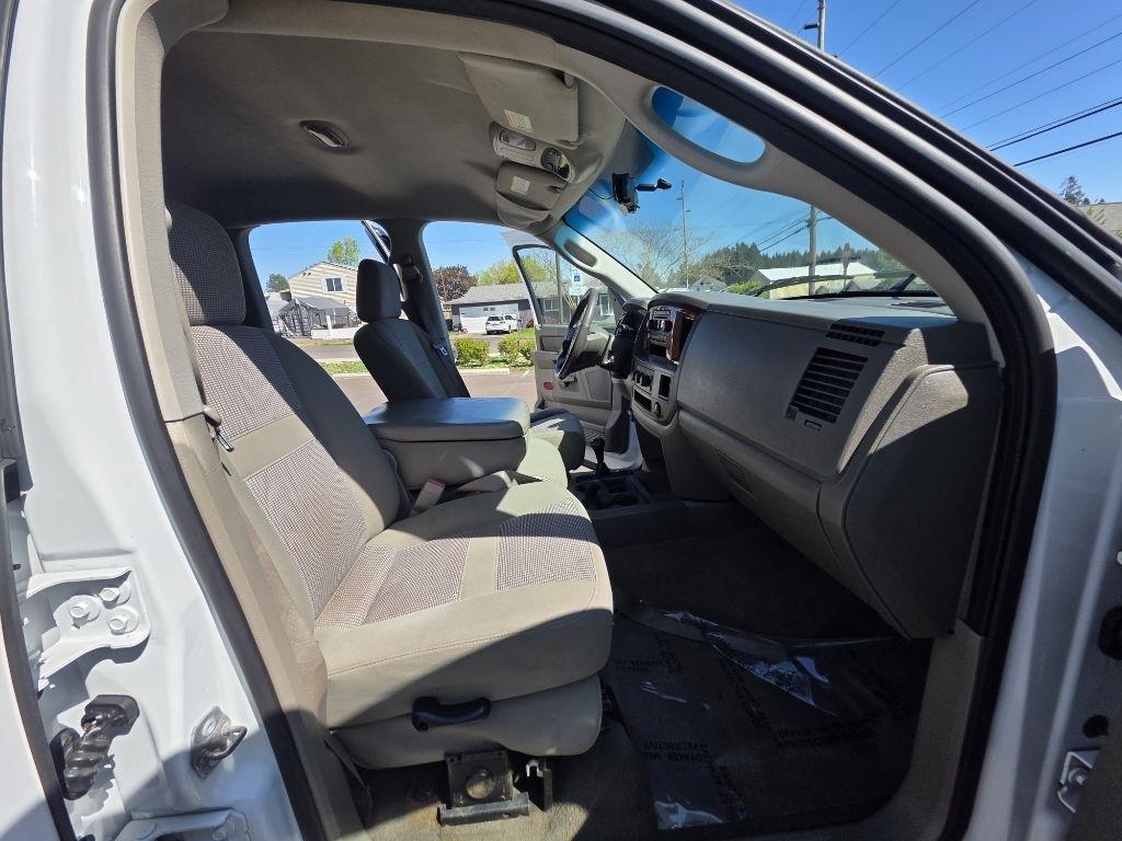 Dodge Ram 2500 4dr Quad Cab 160.5 4WD SLT 2006