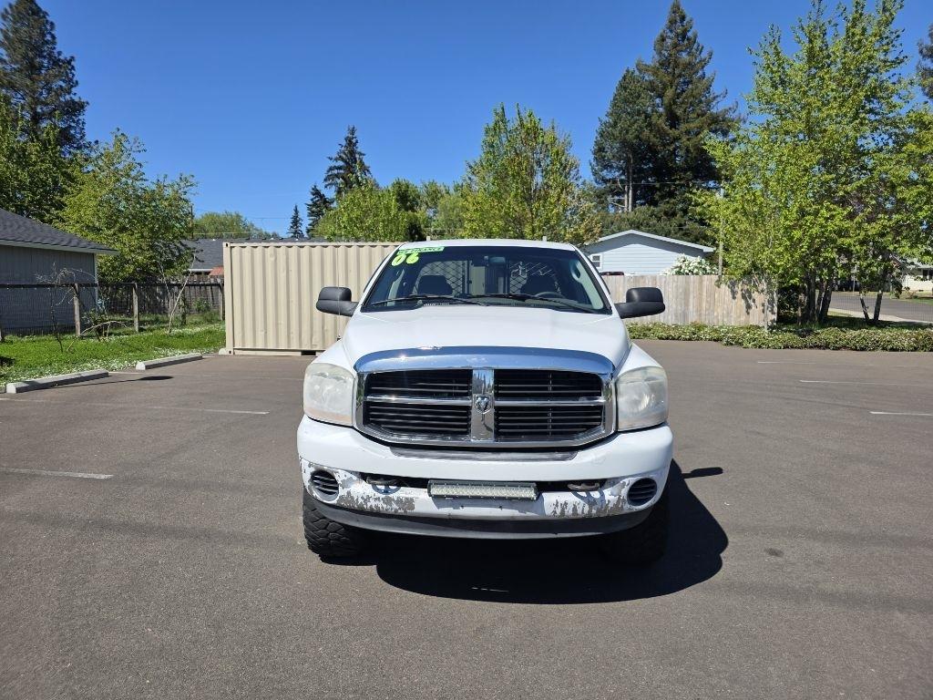 Dodge Ram 2500 4dr Quad Cab 160.5 4WD SLT 2006