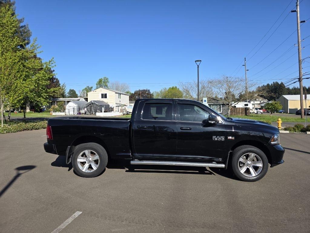 RAM 1500 4WD Crew Cab 149" Sport 2015