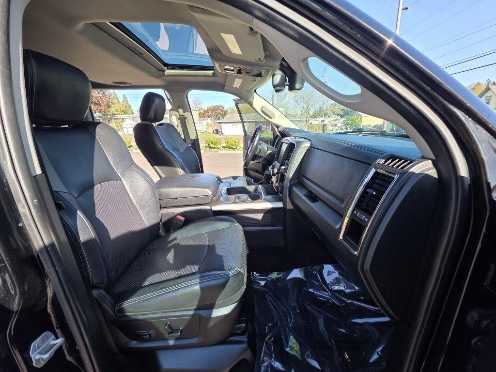 RAM 1500 4WD Crew Cab 149" Sport 2015