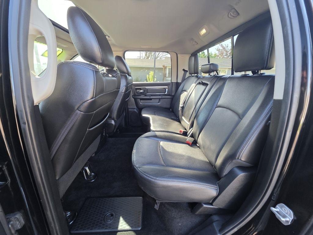 RAM 1500 4WD Crew Cab 149" Sport 2015