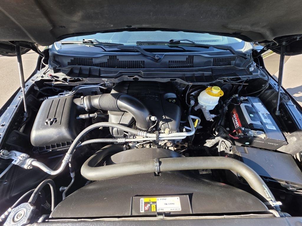 RAM 1500 4WD Crew Cab 149" Sport 2015