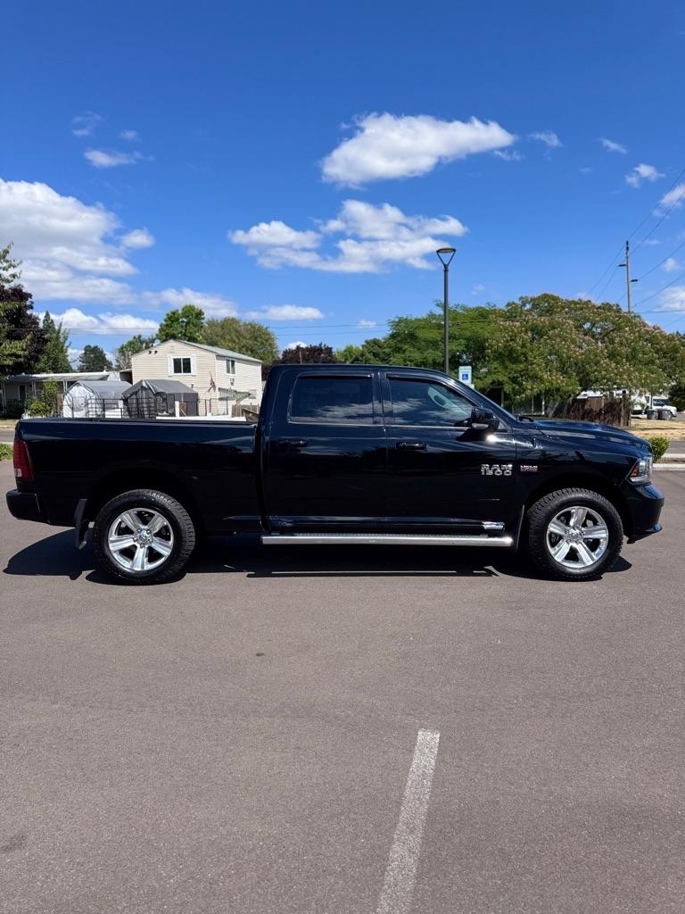 RAM 1500 4WD Crew Cab 149" Sport 2015