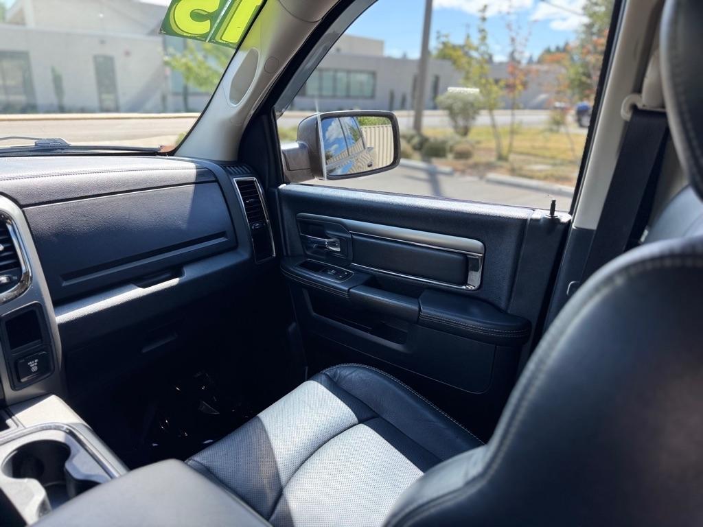 RAM 1500 4WD Crew Cab 149" Sport 2015