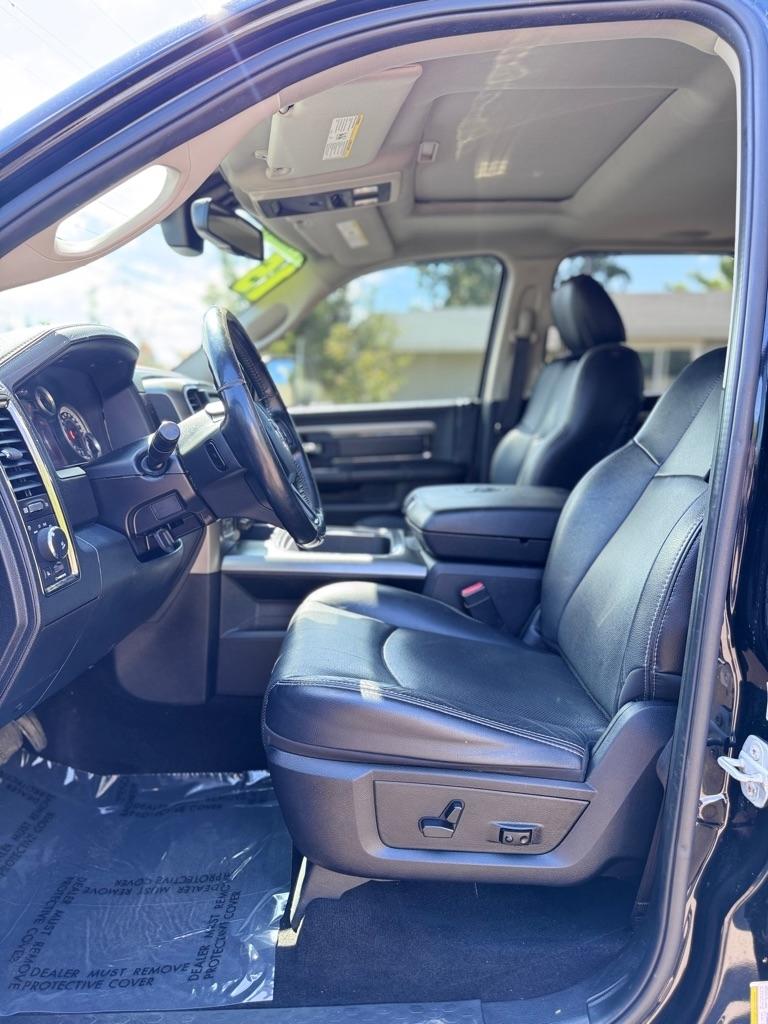 RAM 1500 4WD Crew Cab 149" Sport 2015