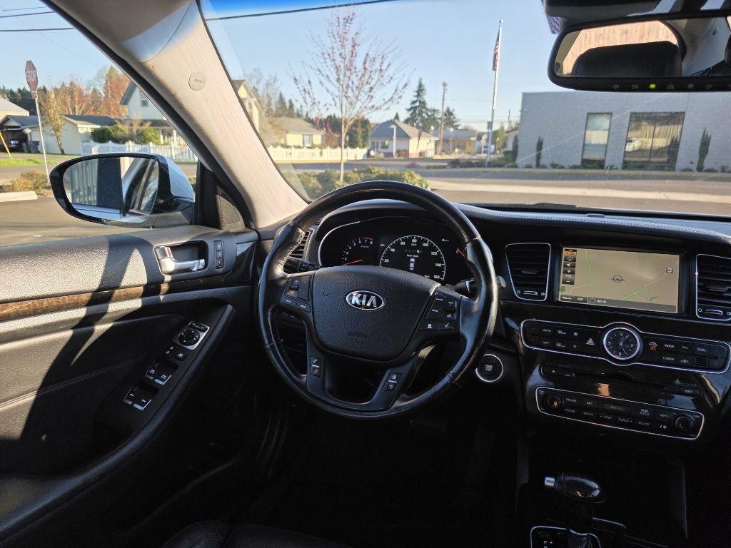 Kia Cadenza 4dr Sdn Premium 2015