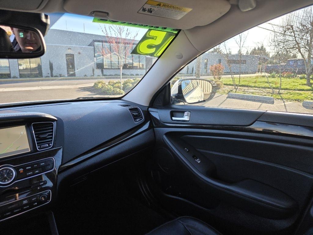 Kia Cadenza 4dr Sdn Premium 2015